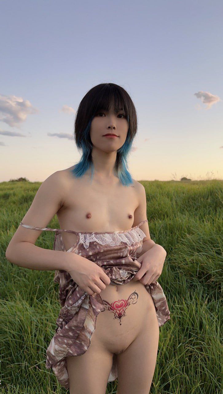 在线观看视频欧美一区二区,メイリン モデルコレクション メ,观看免费无删减完整版